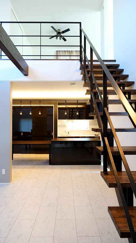 マスキュリンな　キッチンの家