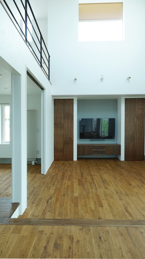 優しく光が舞込む　開放感あふれる家