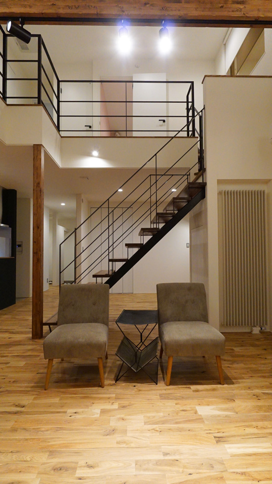 大人モダンな家