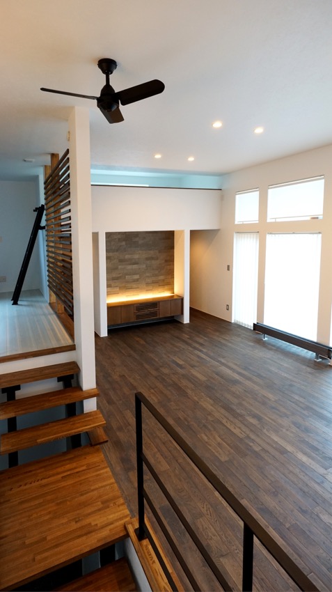 ２Fリビングで　広々空間を確保